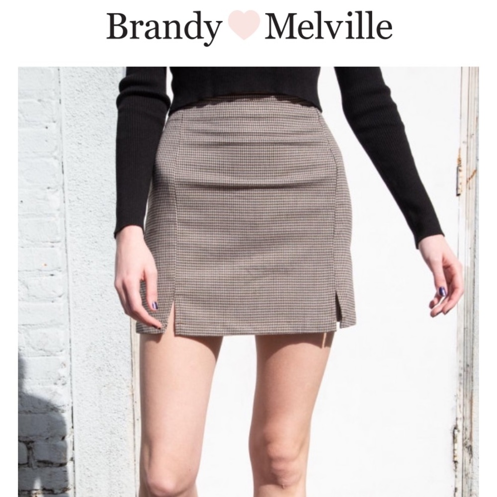 Brandy Melville Houndstooth Cara Skirt